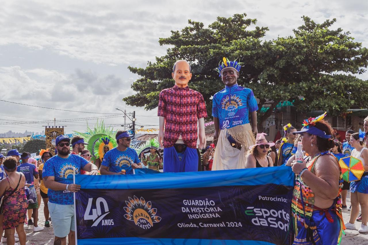 Bonecos gigantes tradicionais do carnaval de Olinda no desfile da Marim dos Caetés